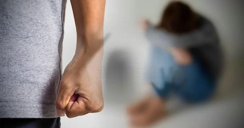 Пожилой экс учитель физкультуры осужден за насилие над детьми спустя десятилетия в Австралии