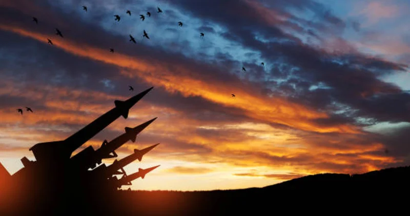 Таяу Шығыстағы шиеленіс: Иран жаңа ғана Израиль аумағын зымырандармен атқылады