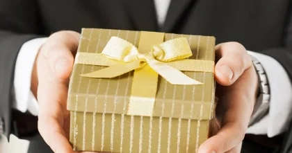 Как выбрать удачный подарок на 8 Марта психолог