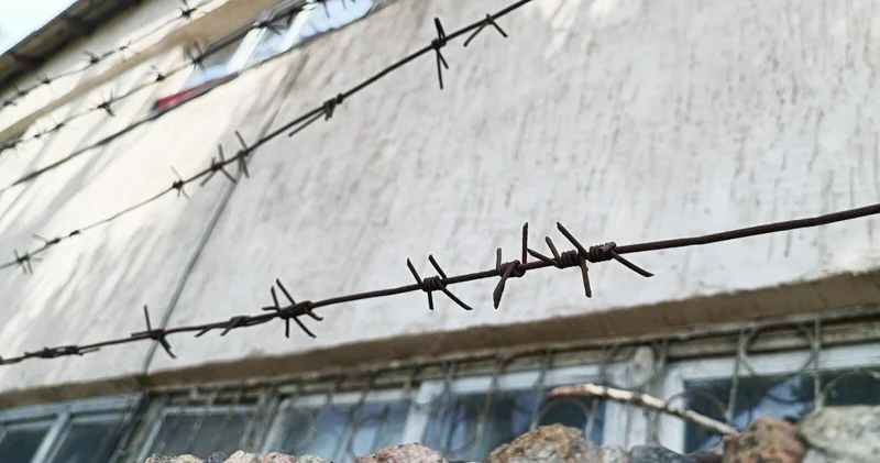 От ответа не ушёл