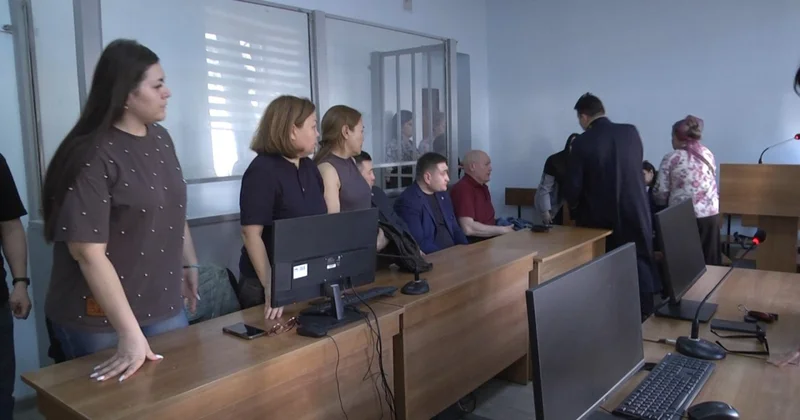 Избивали, плевали, мочились: в Темиртау вынесли приговор подросткам за издевательства над пенсионером