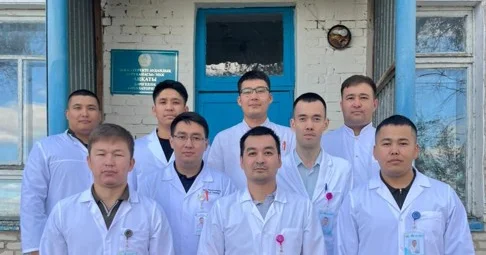 Ақысыз қызмет көрсететін дәрігерлер