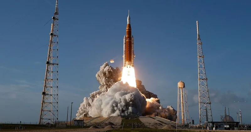 Туалет за 23 млн долларов сломался на корабле Orion, летящем к Луне