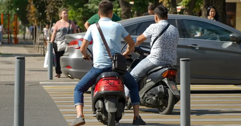 Почему тест на права для вождения мопеда проваливает половина сдающих в Казахстане