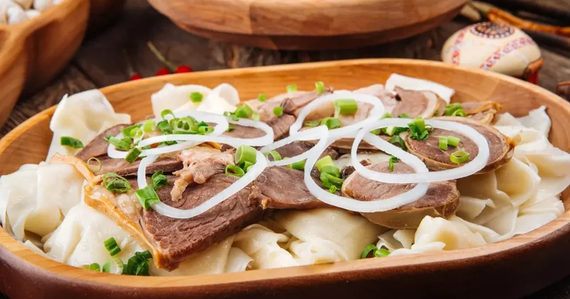 Бешбармак включили в школьное меню в Астане