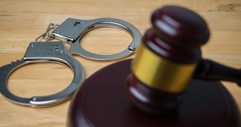 Цинично оплевывая и унижая : подростков лишили свободы за избиение пенсионера в Темиртау