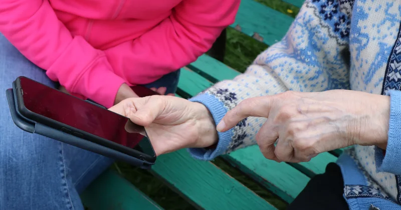 Көкшетаулық зейнеткер қоңырауға жауап беремін деп пәтері мен жиған қаржысынан айырылды