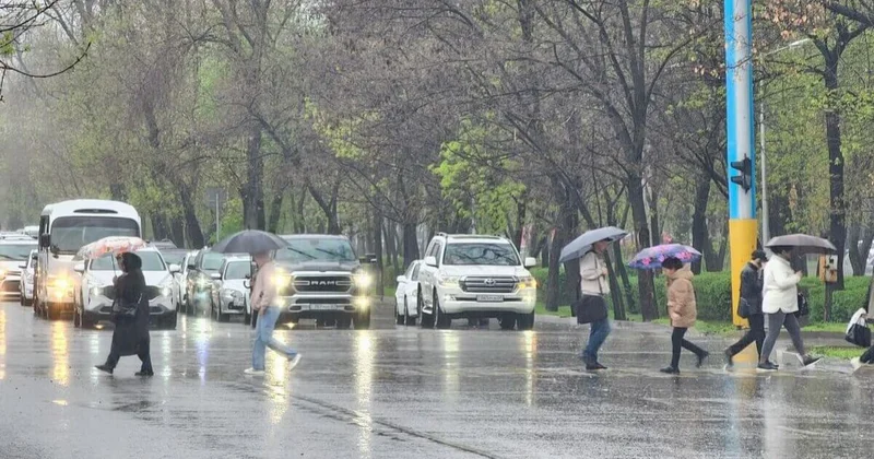 Алматы сначала зальет дождями, а затем потеплеет до +29