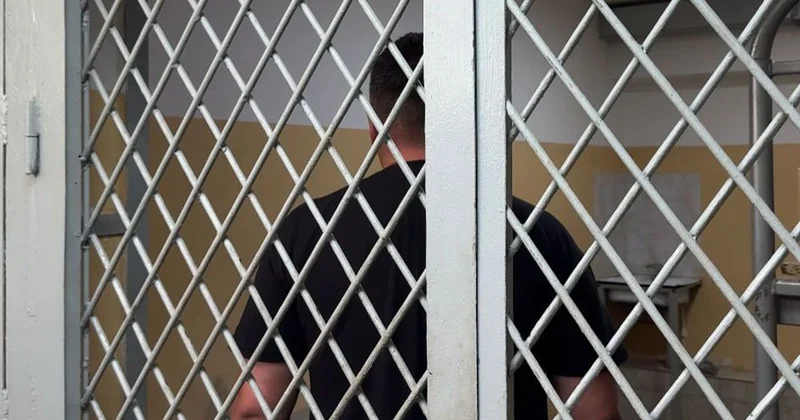 Голый казахстанец искупался в фонтане на площади и получил 15 суток ареста