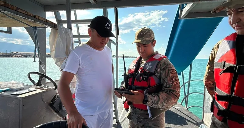 Более 20 владельцев гидроциклов и катеров оштрафовали во время рейда на Алаколе