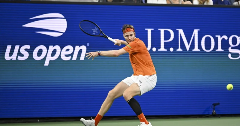 Александр Бублик вышел в третий круг US Open 2026