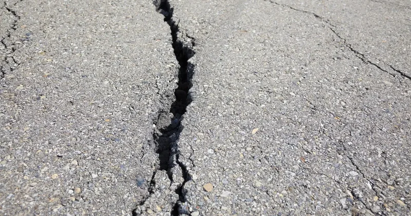 Пять человек погибли и более 140 пострадали при сильном землетрясении в Афганистане