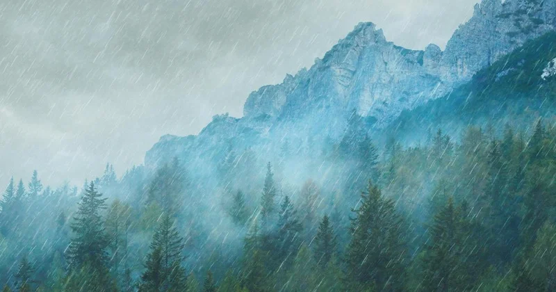 Спасательная операция длилась пять часов: шестеро туристов застряли на пике в горах Алматы