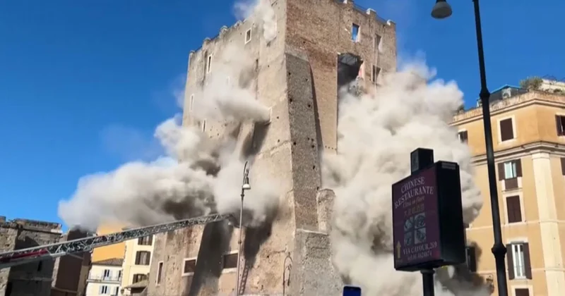 Италияда ортағасырлық мұнараның қабырғасы опырылып қалды