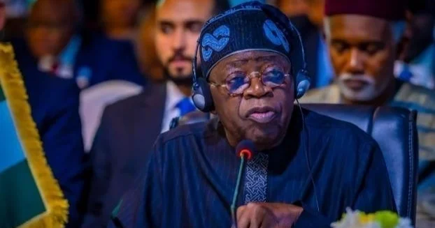 Нигерия президенті АҚШ ты дін бойынша дәлелсіз қысым жасады деп айыптады