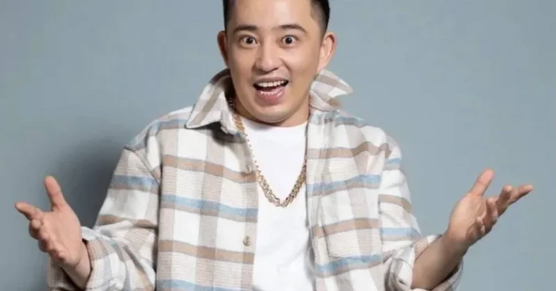 Казахстанцы объявили бойкот блогеру после скандальных переписок