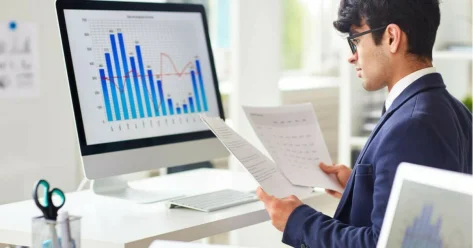 Брокеров и товарные биржи обяжут проходить лицензирование с 2026 года