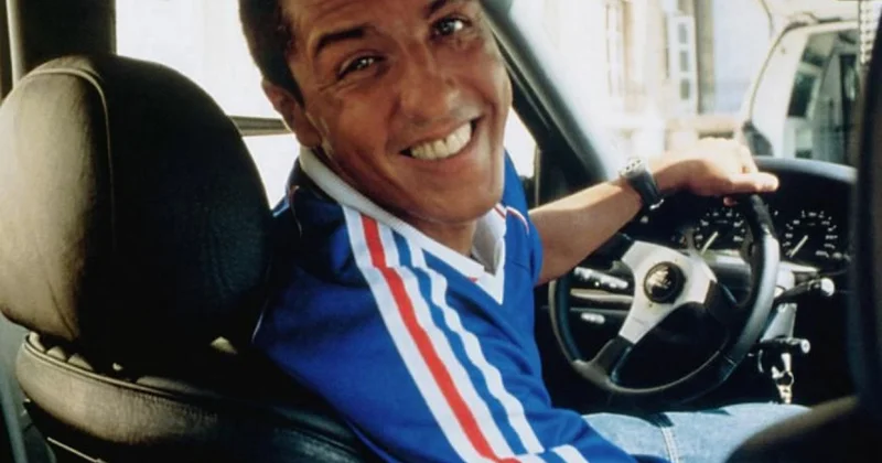 Нашақор таксист: көлікте үш адам болған