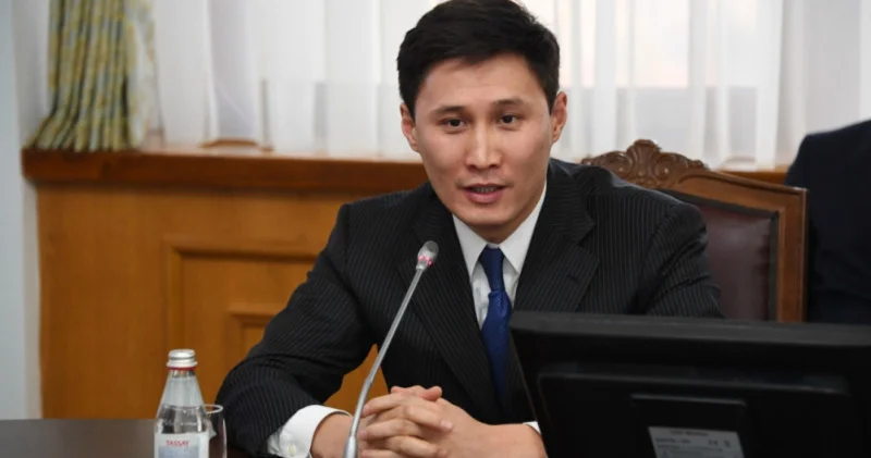 Сатыбалды ауыс түйіс жүргізіп жатыр: Алматыда Бостандық ауданының әкімі тағайындалды