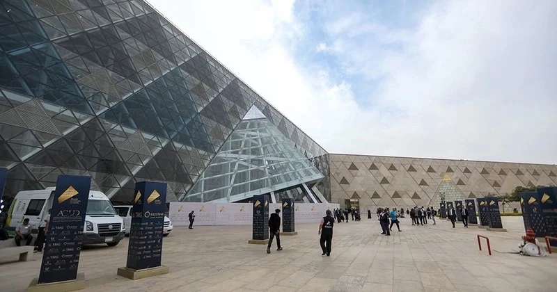 Возле пирамид Гизы открылся Большой Египетский музей