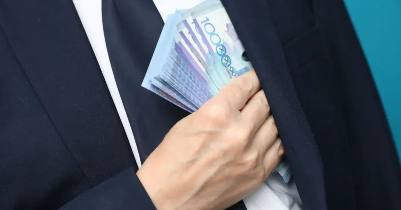 Резкий рост случаев получения взяток зафиксировал КНБ в октябре