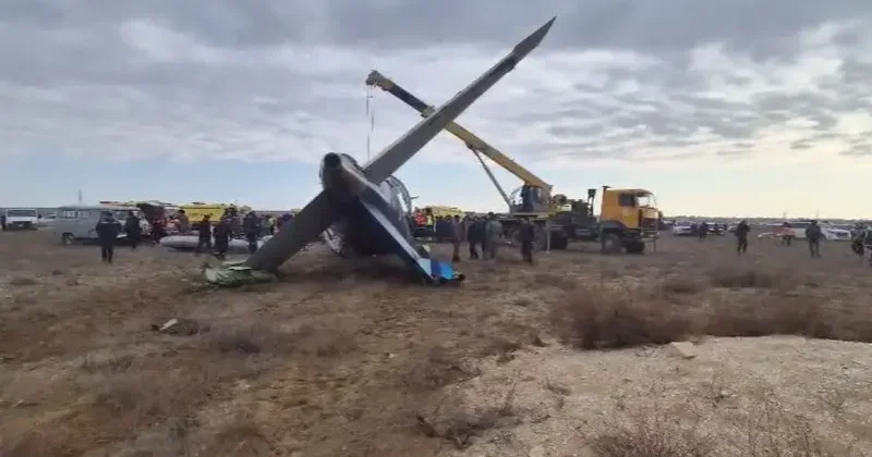 Экипаж самолета погиб при крушении самолета AZAL в Актау