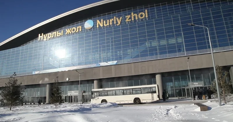 Вокзал в Астане превратили в свалку: скандальное видео появилось в Сети