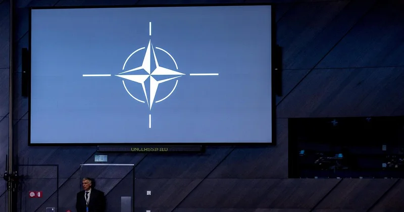 В НАТО ответили на слова Путина о готовности воевать с Европой