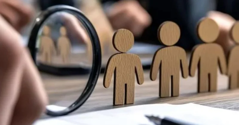 Атыраудағы еңбек нарығындағы дағдарыс: төмендетілген жалақы және жасқа байланысты кедергілер