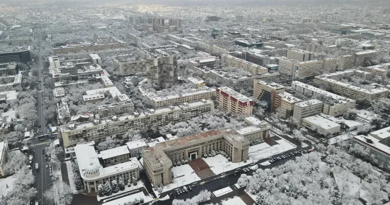 Қазақстан бойынша желтоқсанда ауа райы құбылады: +13°С тен 35°С қа дейін аяз күтіледі