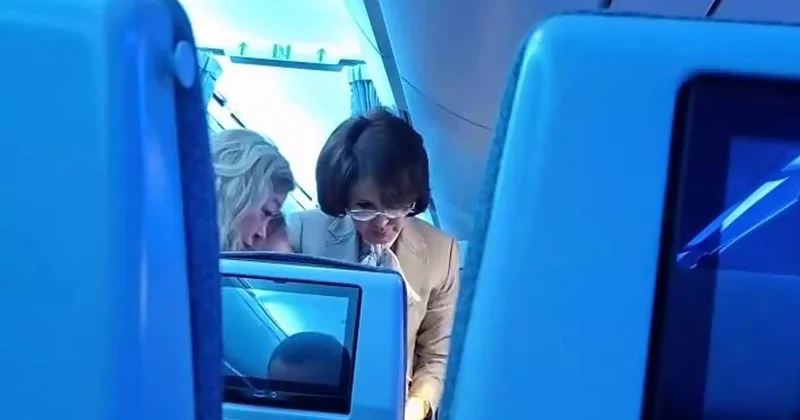 Біреу видеоға түсіріп алыпты : министр ұшақтағы оқиғаның қалай болғанын айтып берді