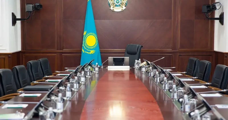 "Демонстрируют их отрыв от народа". Депутат раскритиковал высказывания казахстанских чиновников