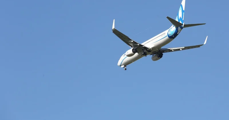 Глава государства поручил решить вопросы по авиатопливу