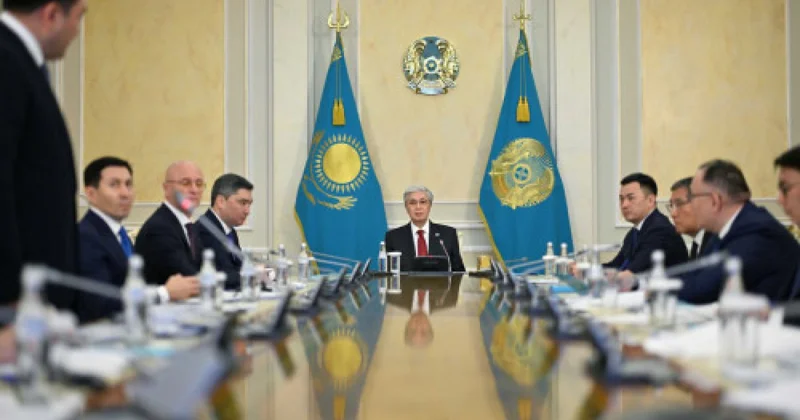 Президент қордаланған мәселелерді кейінге қалдырған Көлік министрлігін сынға алды