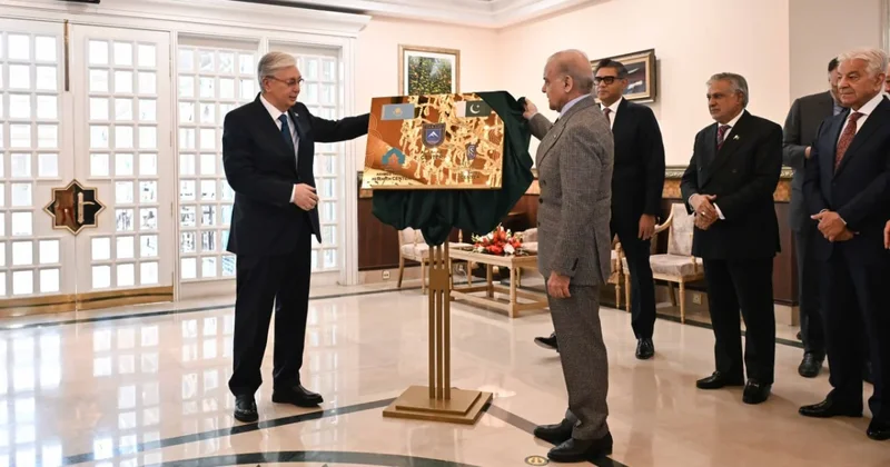 Пакистанские дети откроют для себя тогызкумалак и қазақ күресі