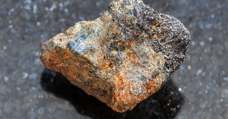 Заңсыз марганец өндірген қостанайлық тұрғын сотталды