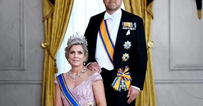 Нидерланд патшайымы қарулы күштер қатарында қызмет атқармақ