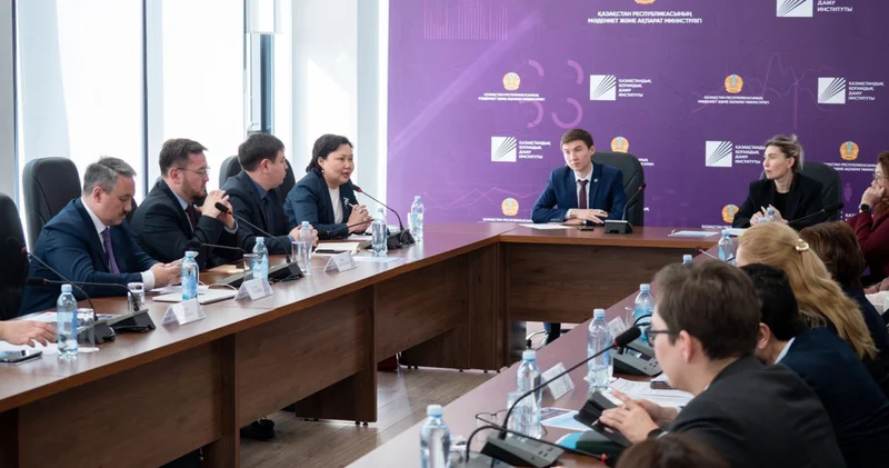 SARAP отырысында жаңа Конституция жобасындағы әлеуметтік кепілдіктер мәселесі талқыланды