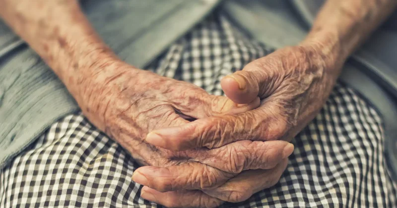 Ақтауда пәтерден зейнеткердің мәйіті табылды