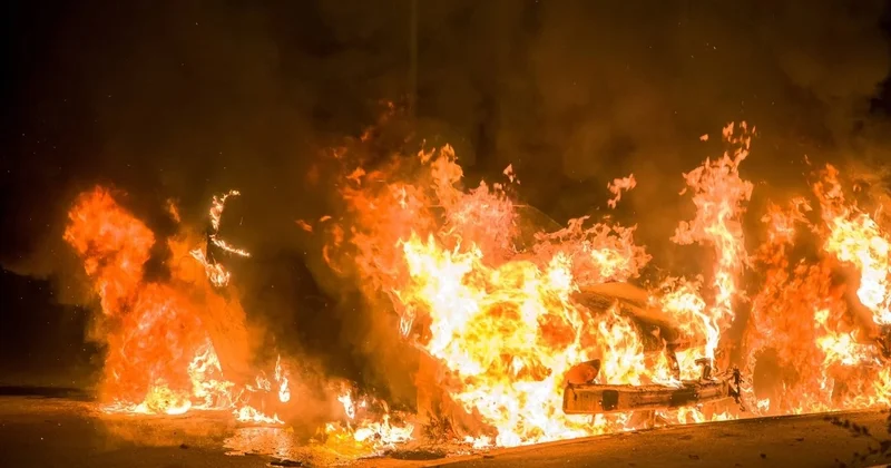 Дубайдағы АҚШ консулдығы маңынан өрт шықты