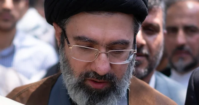 Хаменеи орнына ұлы Моджтаба келуі мүмкін