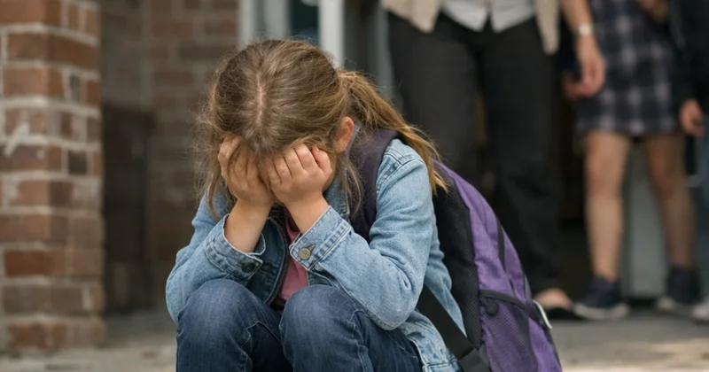 В Шымкенте второклассницу отчислили из школы после отказа матери платить за кружки