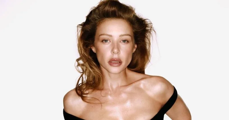 Как же жарко : Тина Кароль примерила чувственные образы