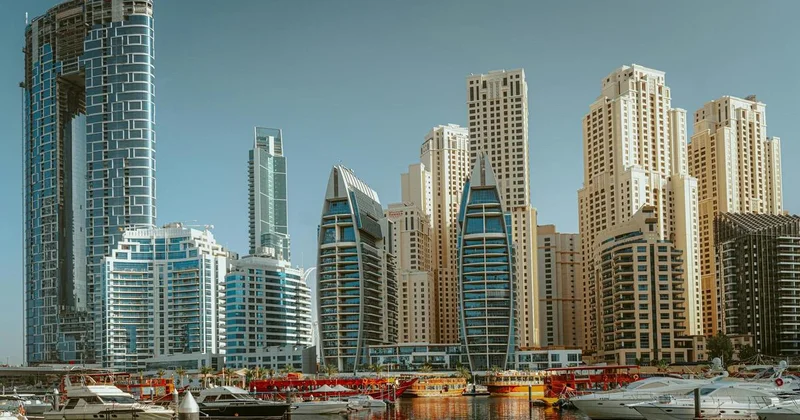 Занимали руководящие позиции в Казахстане : депутат требует проверить недвижимость граждан за рубежом