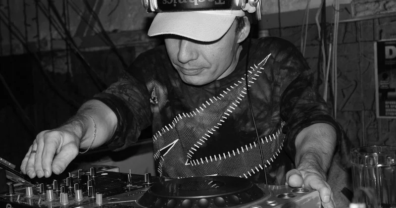 Кто за кем ухаживает?!