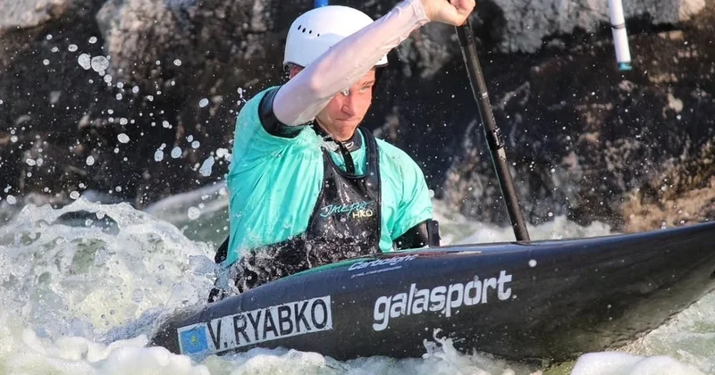 Казахстанец стал бронзовым призером турнира по гребному слалому в Таиланде