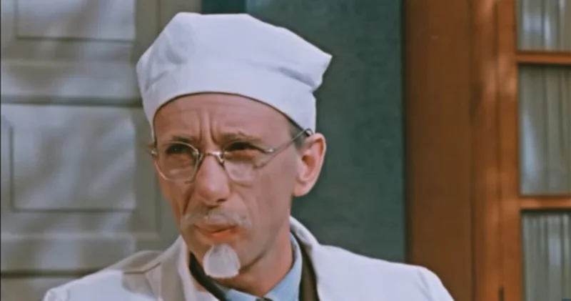 Халық жауының баласы : Біздің сүйікті дәрігердің қиын тағдырын білесіз бе?