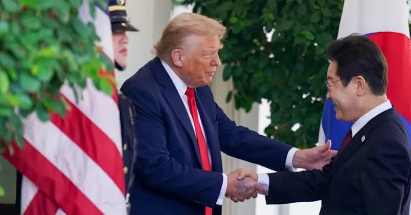 Таинственное пятно на руке Трампа снова привлекло внимание СМИ