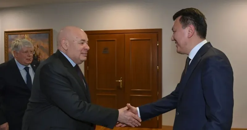 Ерлан Қарин Михаил Швыдкоймен кездесті