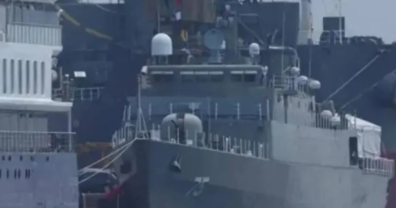 Иранның әскери кемесі Шри Ланка жағалауында батып барады